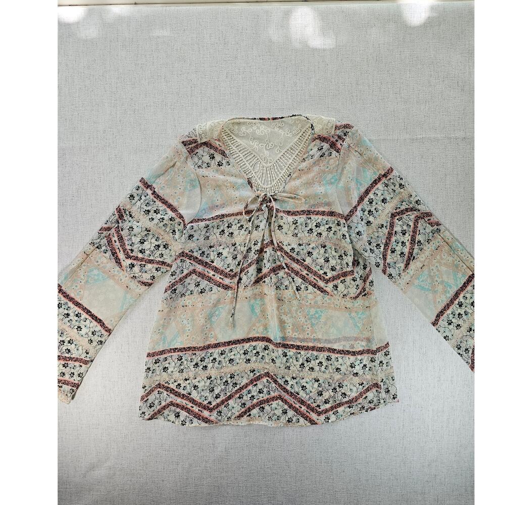 Maurices L Boho Peasant Crochet Lace V-Neck Floral Sheer Top